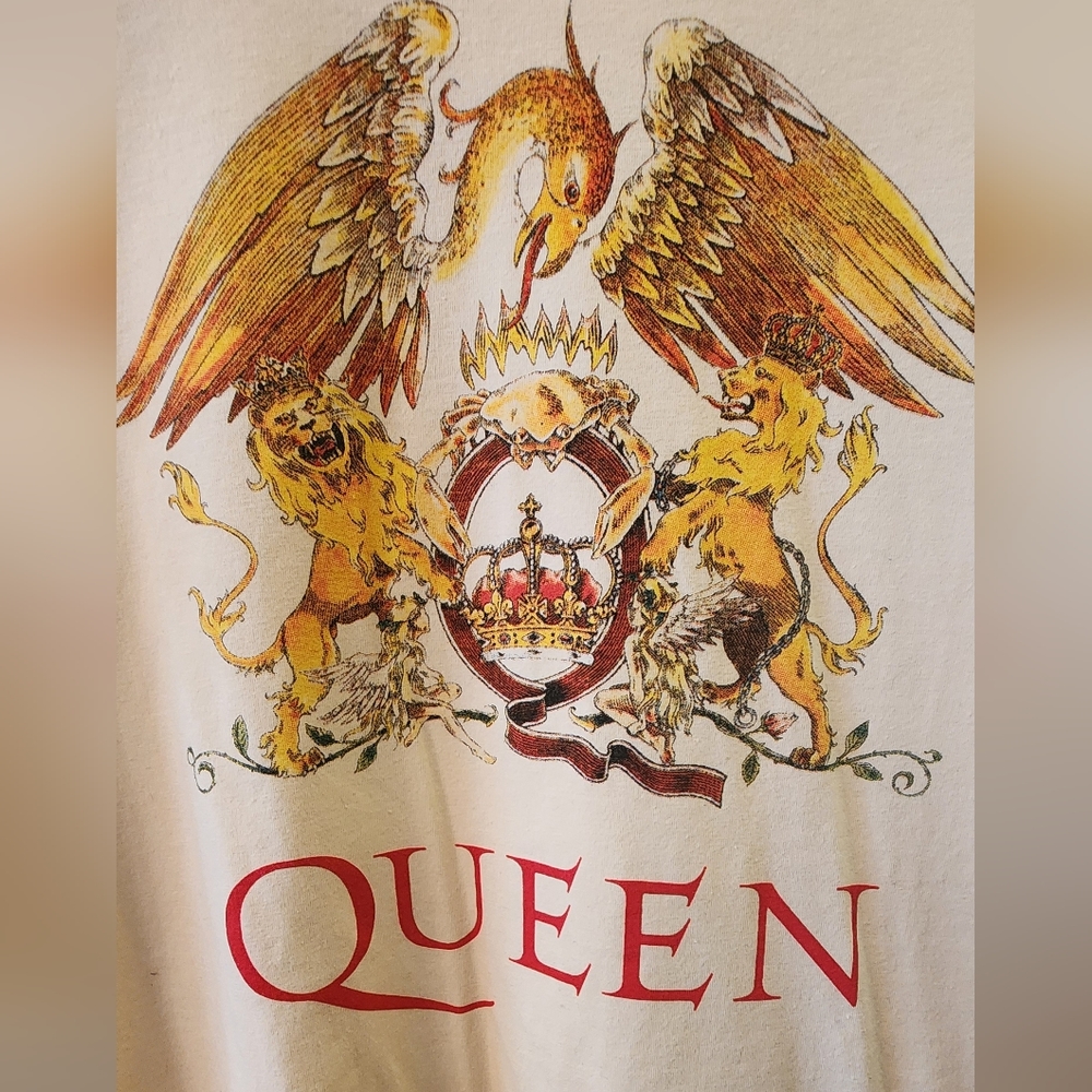 Queen Short Sleeve T-shirt